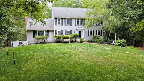 7 Tinkers Ledge Rd, Duxbury, MA 02332