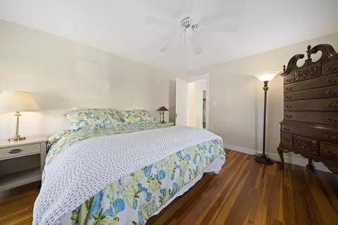 Bedroom - 117 Manomet Ave, Hull, MA 02045 photo 5 of 6