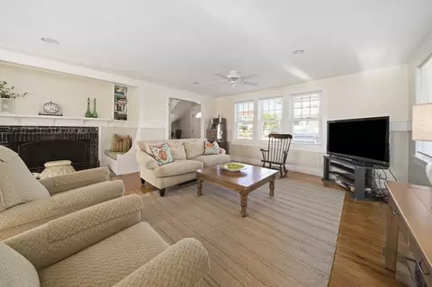 Living - 117 Manomet Ave, Hull, MA 02045 photo 1 of 7