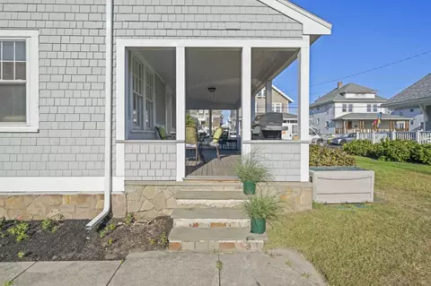 Exterior - 117 Manomet Ave, Hull, MA 02045 photo 3 of 7