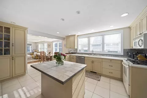 Kitchen - 117 Manomet Ave, Hull, MA 02045 photo 1 of 3