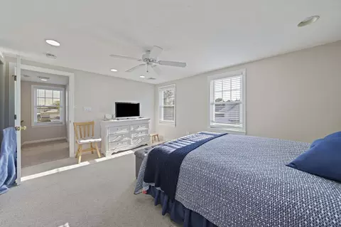 Bedroom - 70 Coburn St, Hull, MA 02045 photo 2 of 2