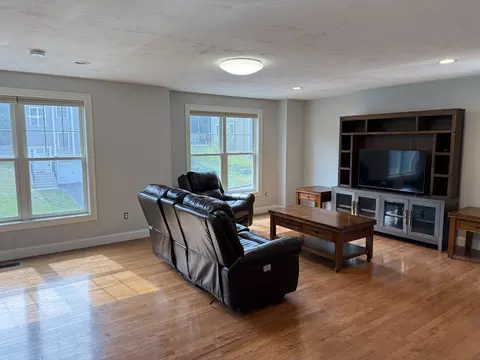 Living - 2 Burncoat Hts, Worcester, MA 01606 photo 2 of 5
