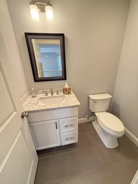 Bath - 2 Burncoat Hts, Worcester, MA 01606 photo 1 of 4