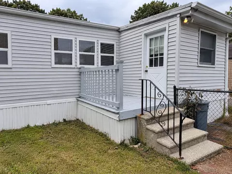252 Newbury St #58, Peabody, MA 01960