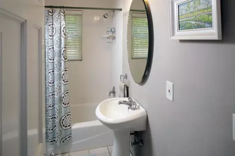 Bath - 22 Forge Rd, Freetown, MA 02702 photo 1 of 2