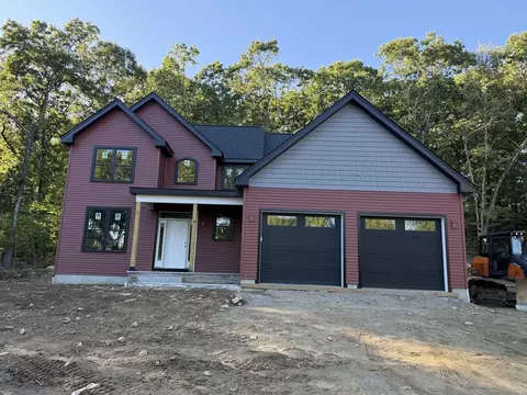 Exterior - 47 Southwick Rd, Sutton, MA 01590 photo 6 of 12