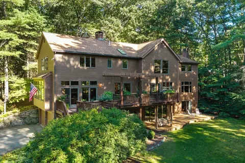 53 Green Ln, Sherborn, MA 01770