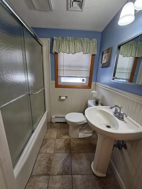 Bath - 11 Tuttle Ln, Saugus, MA 01906 photo 1 of 1