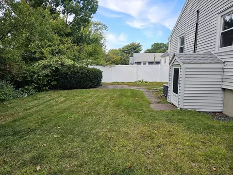Exterior - 11 Tuttle Ln, Saugus, MA 01906 photo 3 of 4