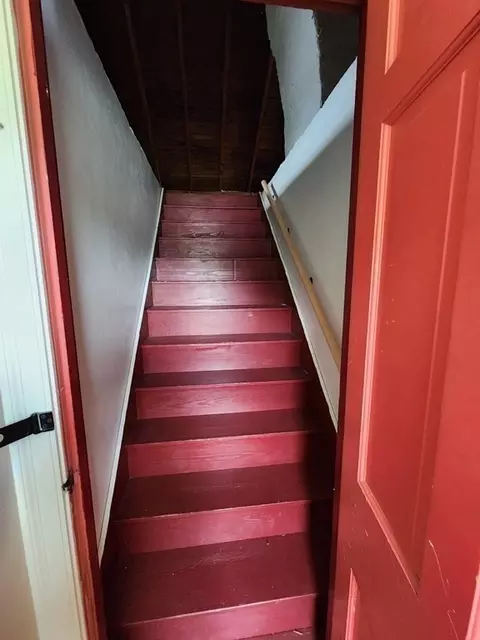 Entry Way - 203 Burncoat St, Worcester, MA 01606 photo 5 of 5