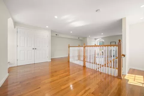 Entry Way - 89 Devir St, Malden, MA 02148 photo 2 of 3