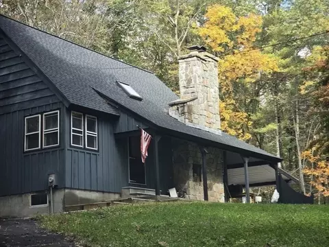 143 Hudson Rd, Stow, MA 01775