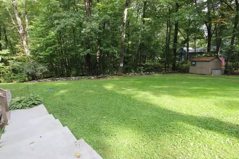Exterior - 32 Sibley Rd, Sutton, MA 01590 photo 6 of 7