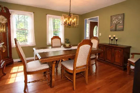 Dining - 32 Sibley Rd, Sutton, MA 01590 photo 2 of 2