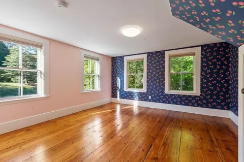Bedroom - 517 Main St, Acton, MA 01720 photo 3 of 5
