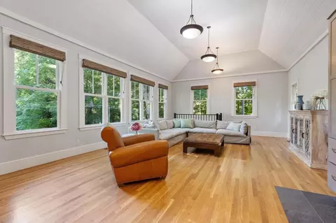 Living - 517 Main St, Acton, MA 01720 photo 1 of 4