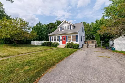 Exterior - 22 Oneida, Worcester, MA 01606 photo 2 of 8