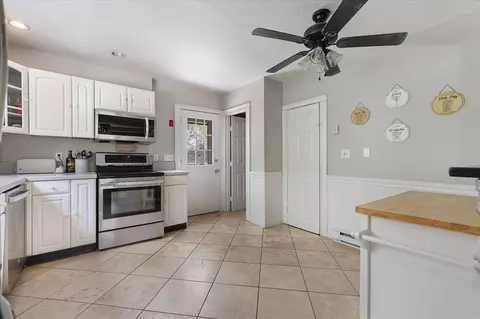 Kitchen - 22 Oneida, Worcester, MA 01606 photo 1 of 2