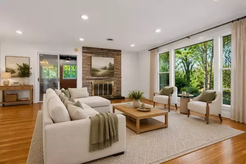 Living - 109 Wallis Rd, Chestnut Hill, MA 02467 photo 2 of 3