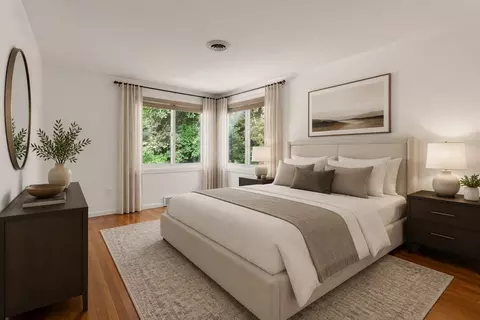 Bedroom - 109 Wallis Rd, Chestnut Hill, MA 02467 photo 1 of 3