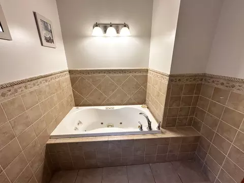 Bath - 770 Main St, Acushnet, MA 02743 photo 2 of 3