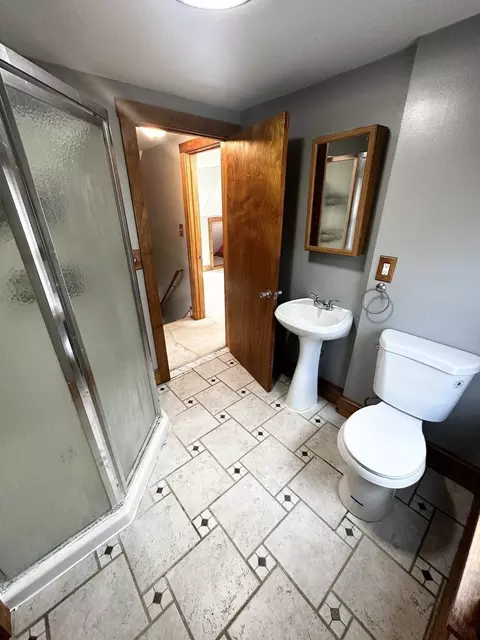 Bath - 770 Main St, Acushnet, MA 02743 photo 3 of 3