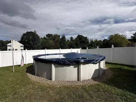 Exterior - 770 Main St, Acushnet, MA 02743 photo 5 of 6
