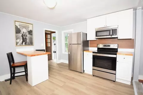 Kitchen - 433 Putnam Hill Rd, Sutton, MA 01590 photo 1 of 4