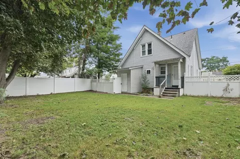 Exterior - 132 Gilbert Ave, Springfield, MA 01119 photo 8 of 11