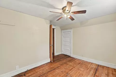 Bedroom - 132 Gilbert Ave, Springfield, MA 01119 photo 3 of 8