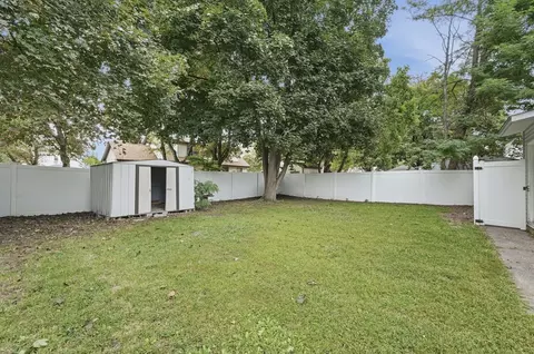 Exterior - 132 Gilbert Ave, Springfield, MA 01119 photo 4 of 11