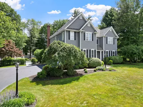5 Wildebrook Rd, Medway, MA 02053