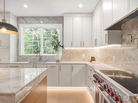 Kitchen - 373 High Rock St, Needham, MA 02492 photo 4 of 5