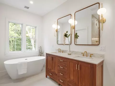 Bath - 373 High Rock St, Needham, MA 02492 photo 6 of 10