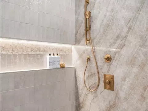 Bath - 373 High Rock St, Needham, MA 02492 photo 5 of 10