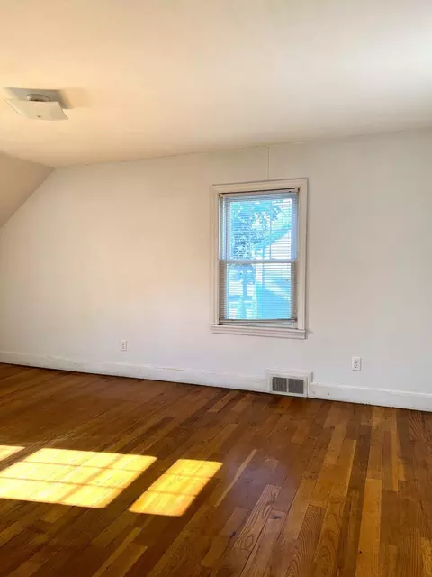 Bedroom - 109 Pilgrim, Springfield, MA 01118 photo 2 of 6