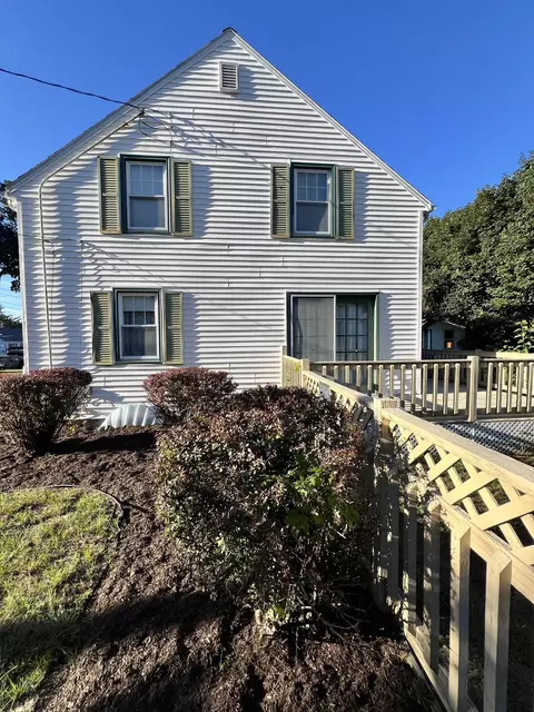 Exterior - 109 Pilgrim, Springfield, MA 01118 photo 8 of 10