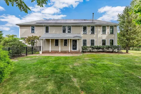 59 Nye Rd, Falmouth, MA 02540