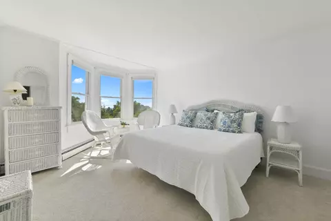 Bedroom - 172 Irving Ave, Barnstable, MA 02647 photo 4 of 8