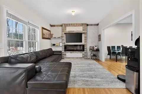 Living - 1 Knowlton Cir #1, Upton, MA 01568 photo 1 of 2