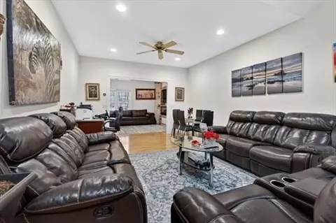 Living - 1 Knowlton Cir #1, Upton, MA 01568 photo 2 of 2