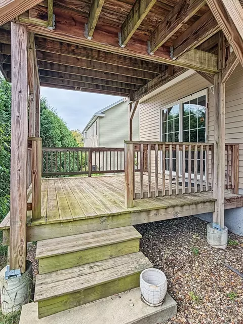 Exterior - 6 Greenhalge St, Worcester, MA 01604 photo 4 of 5