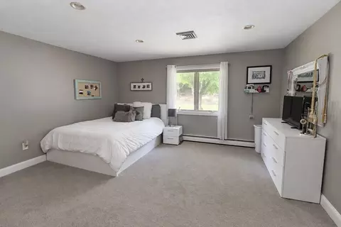 Bedroom - 4 Temi Rd, Chelmsford, MA 01824 photo 5 of 5