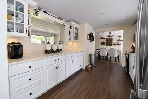 Kitchen - 4 Temi Rd, Chelmsford, MA 01824 photo 3 of 6