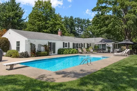 Exterior - 4 Temi Rd, Chelmsford, MA 01824 photo 9 of 12