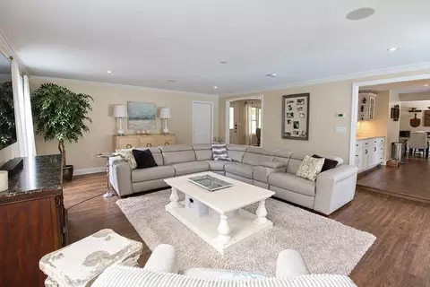 Living - 4 Temi Rd, Chelmsford, MA 01824 photo 3 of 6