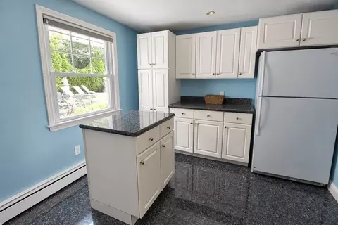 Kitchen - 4 Temi Rd, Chelmsford, MA 01824 photo 5 of 6