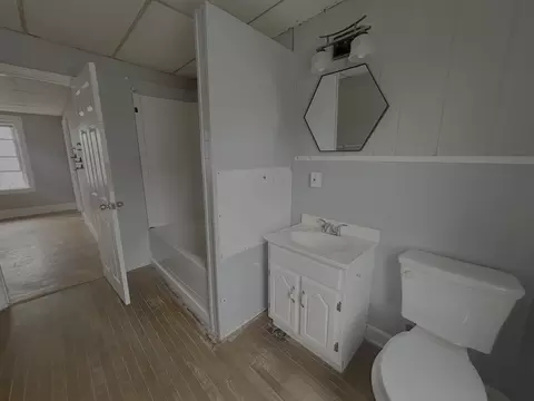 Bath - 408 School St, Webster, MA 01570 photo 2 of 2