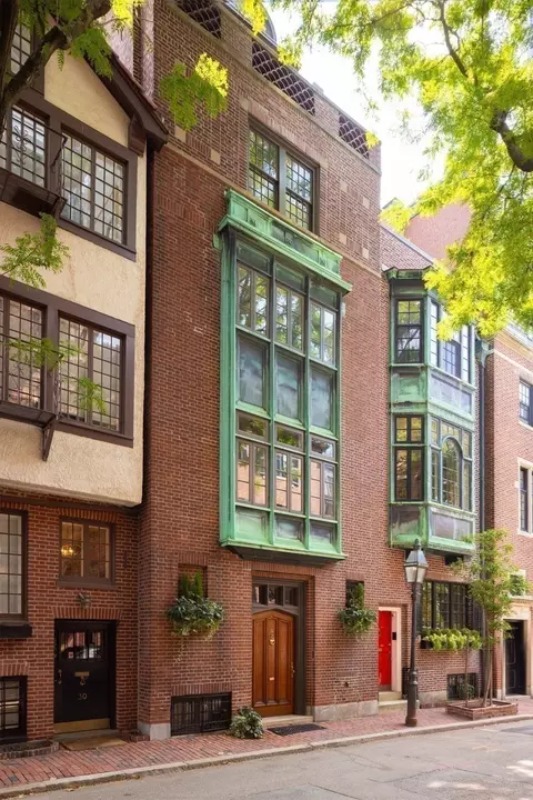 32 Lime St, Boston, MA 02108